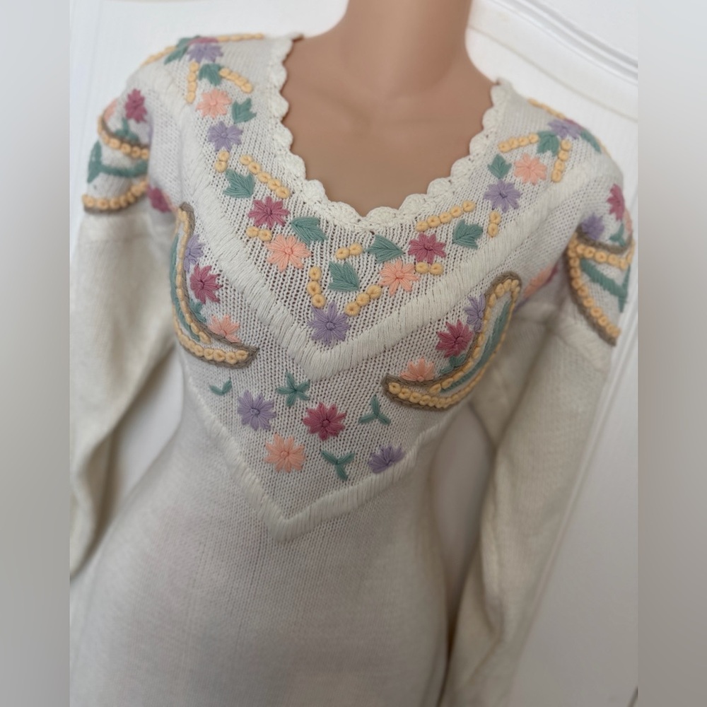 VTG 80s 90s Styleworks Cream Colored Pastel Floral Embroidered Sweater Dress, S - Picture 5 of 12